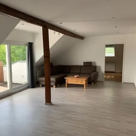 Schöne Ferienwohnung Im Dachgeschoss Apartment
