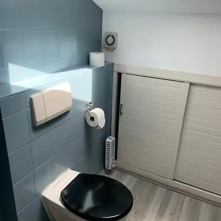Schöne Ferienwohnung Im Dachgeschoss *