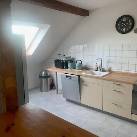 Apartment Schöne Ferienwohnung Im Dachgeschoss *